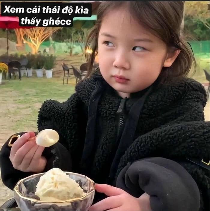 Hình ảnh meme nhịn cười đáng yêu