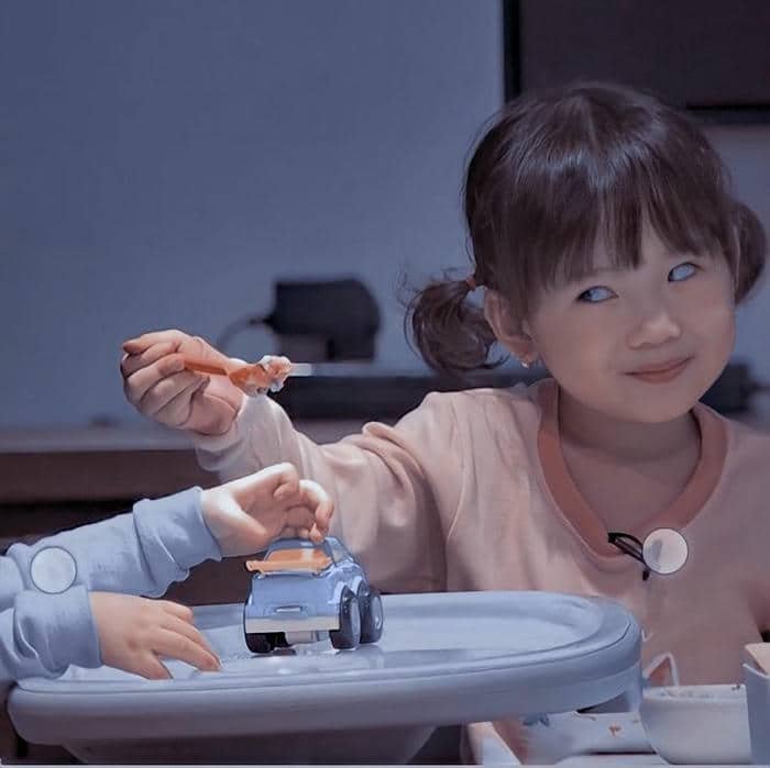Hình ảnh liếc nhìn meme cute