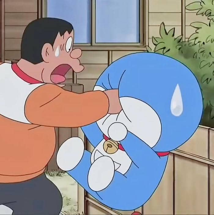 Hình meme Doraemon bị đánh