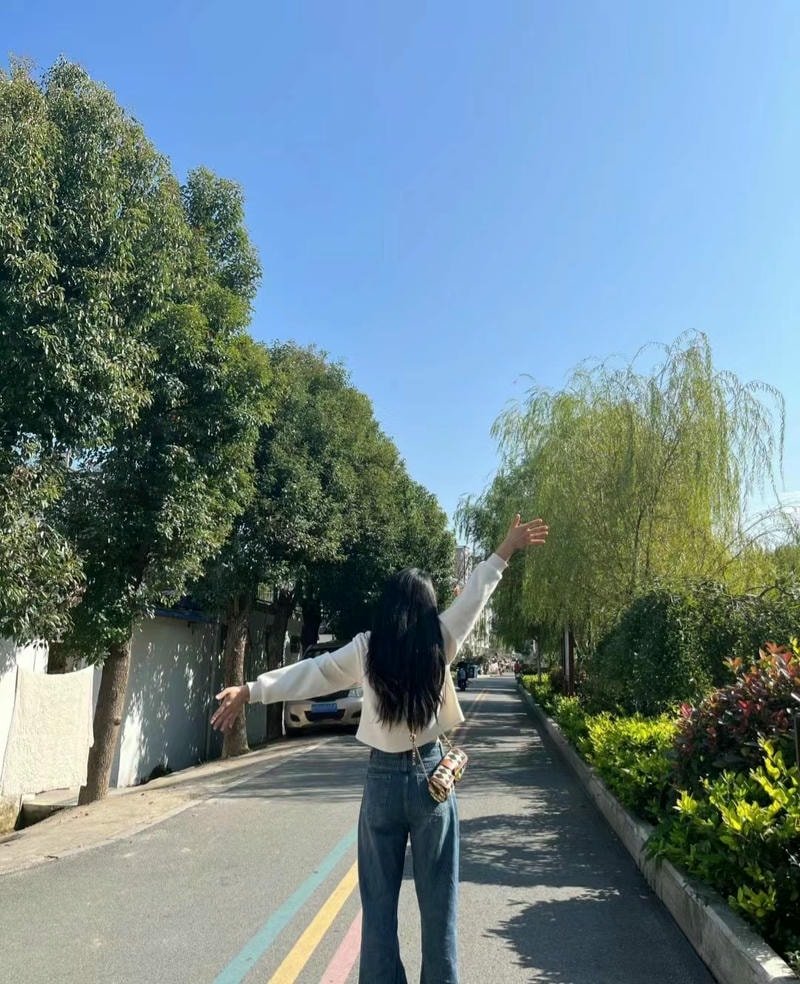 ảnh gái chụp dáng che mặt