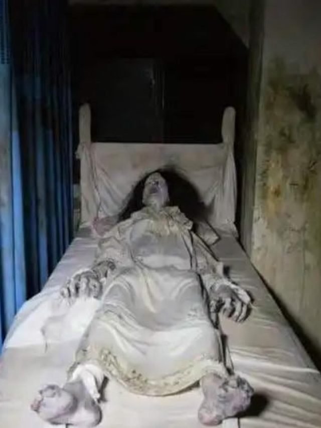 hình ma nữ