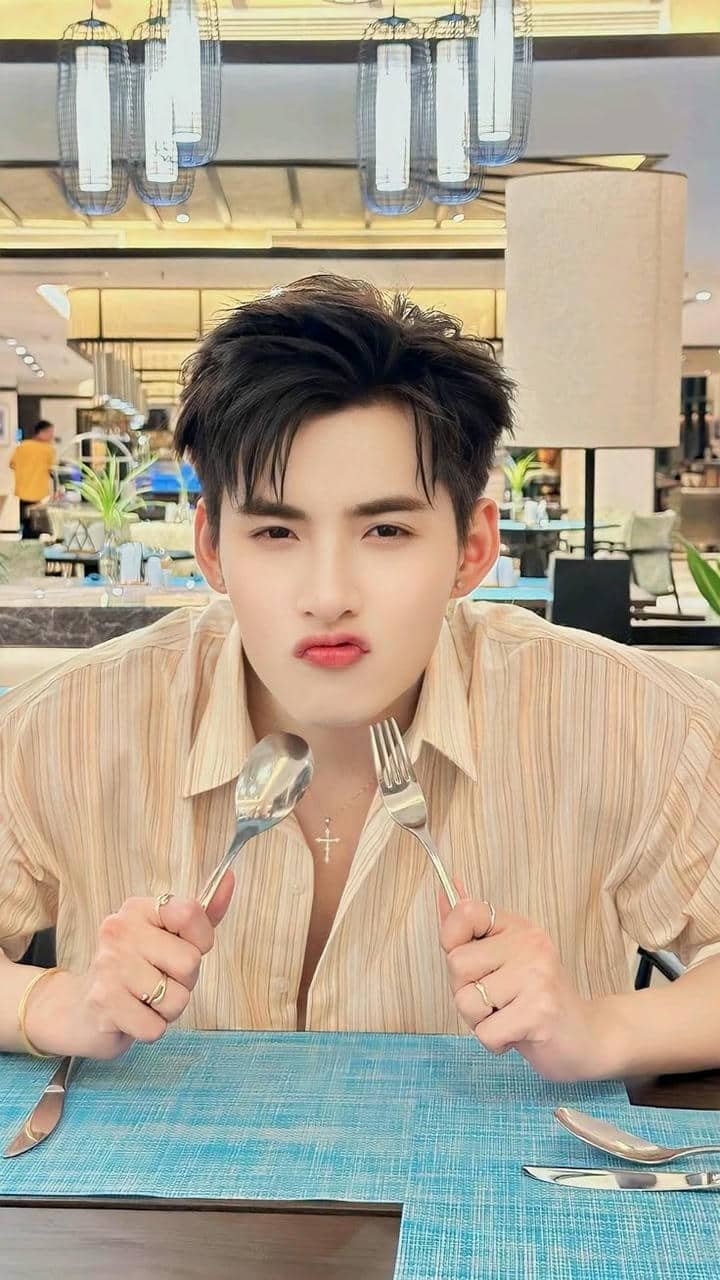 ảnh hình nền Hùng Huỳnh