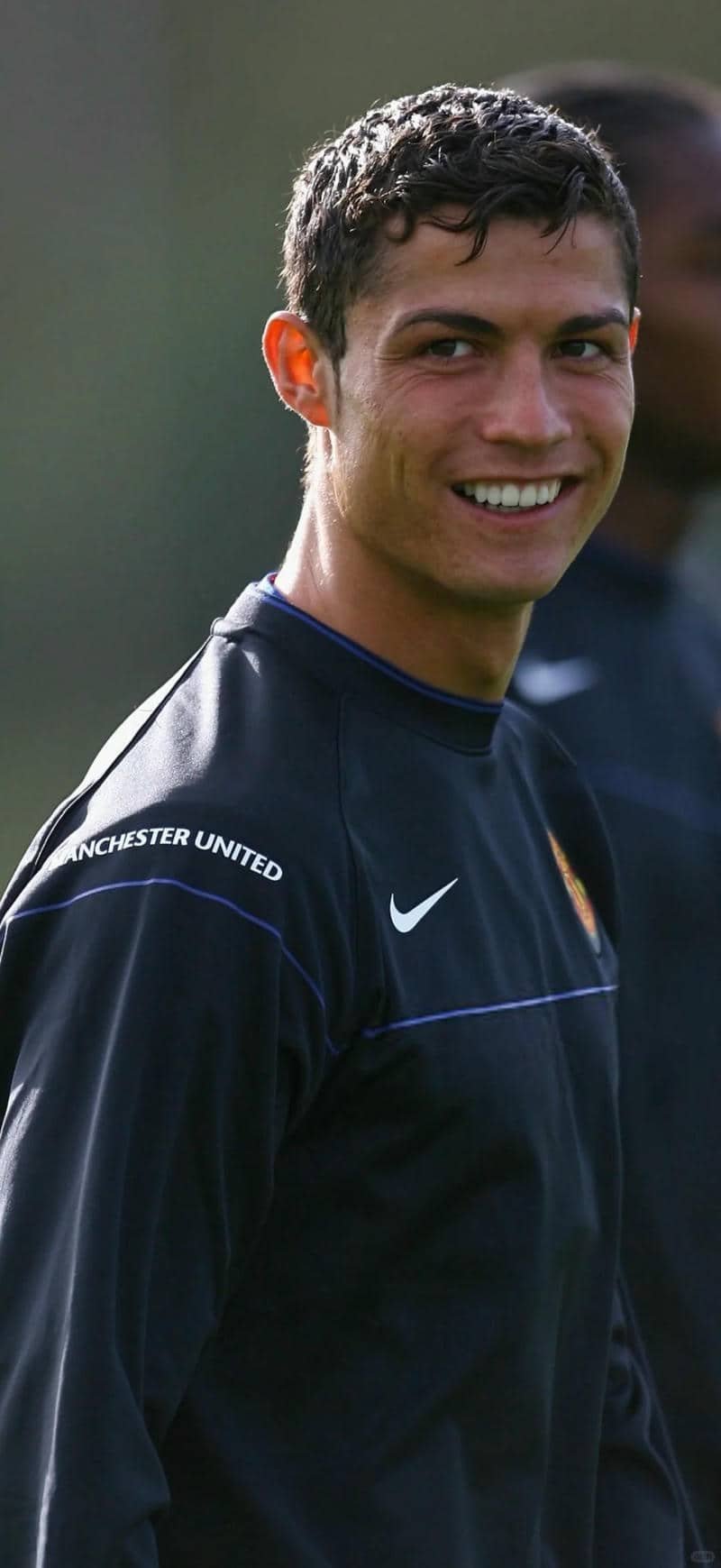 ảnh ronaldo nâng cúp