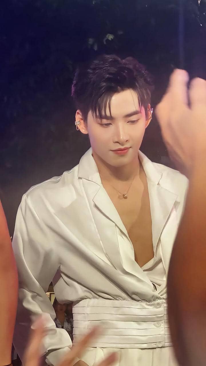 hình nền Hùng Huỳnh đẹp